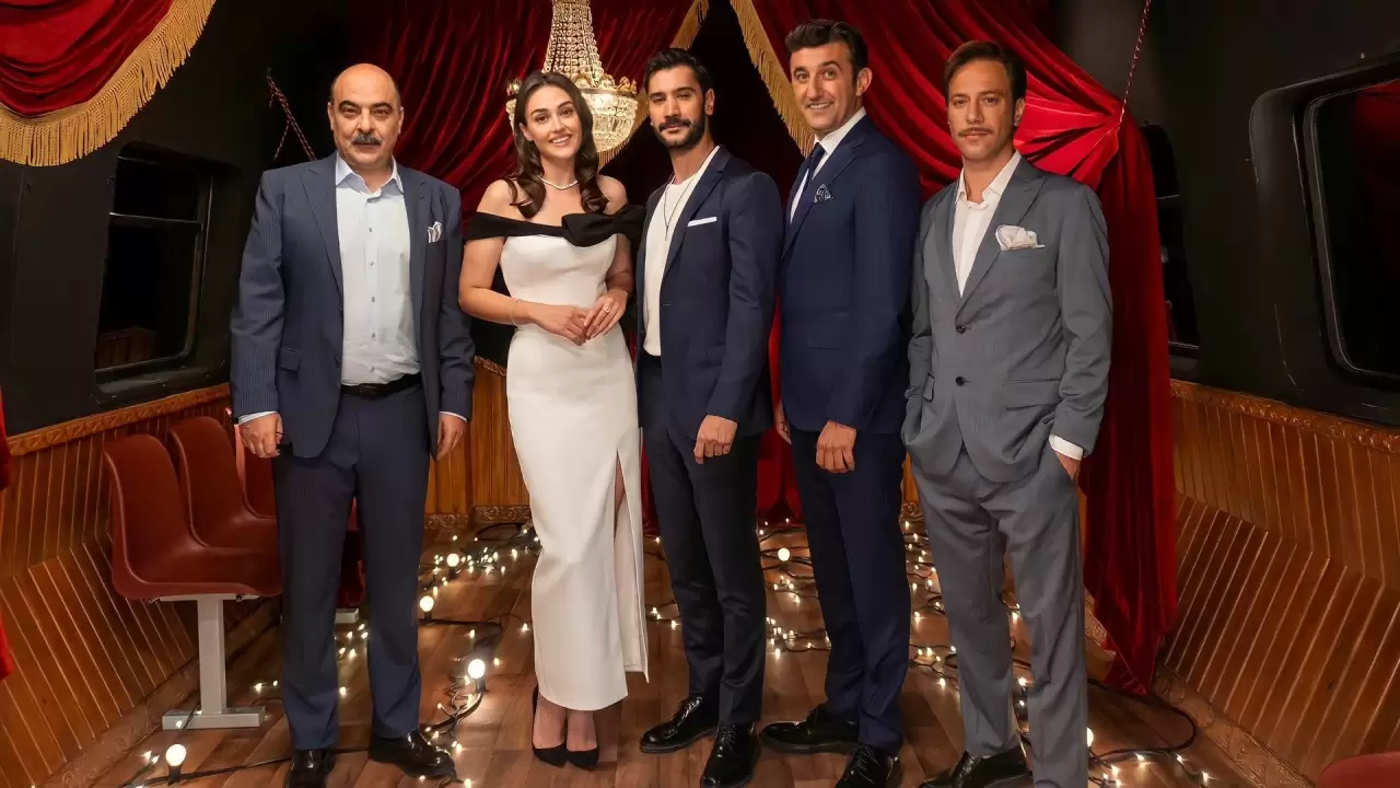 Kanunsuz Topraklar Backdrop
