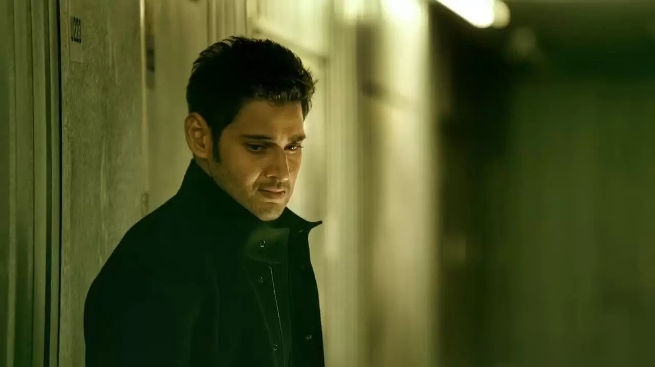 1: Nenokkadine Backdrop