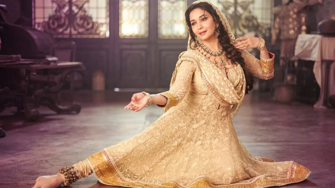 Dedh Ishqiya Backdrop